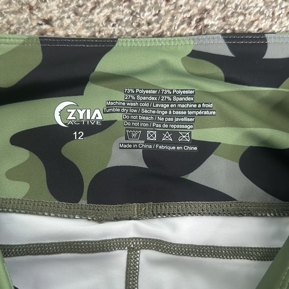 ZYIA camo olive green black leggings size 12 workout active wear - Picture 6 of 9